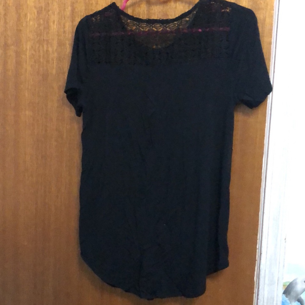 Black top - Picture 3 of 5